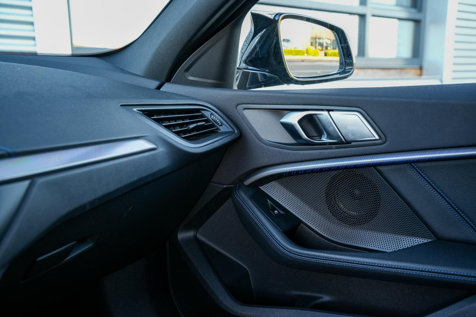 BMW 1-serie 118i Executive Edition 2021 Saphirschwarz metallic 22