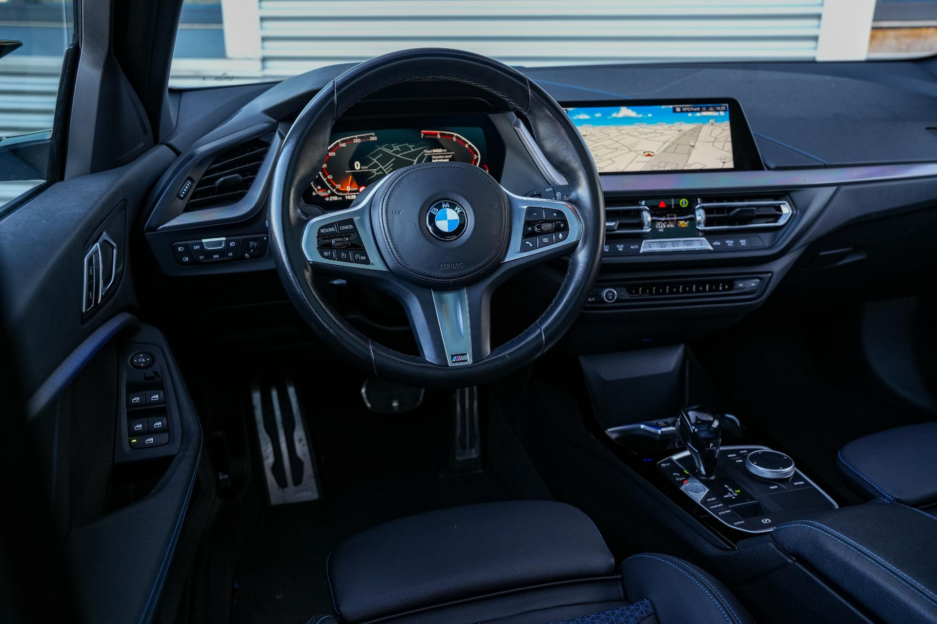 BMW 1-serie 118i Executive Edition 2021 Saphirschwarz metallic 4