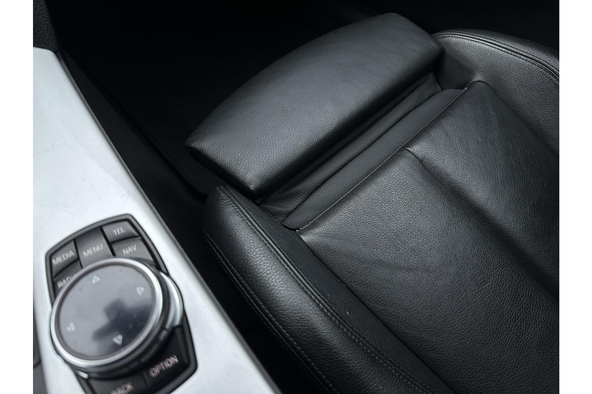 BMW 3-serie 320i EfficientDynamics Edition High Executive 2013 BLACK SAPPHIRE METALLIC (475) 18