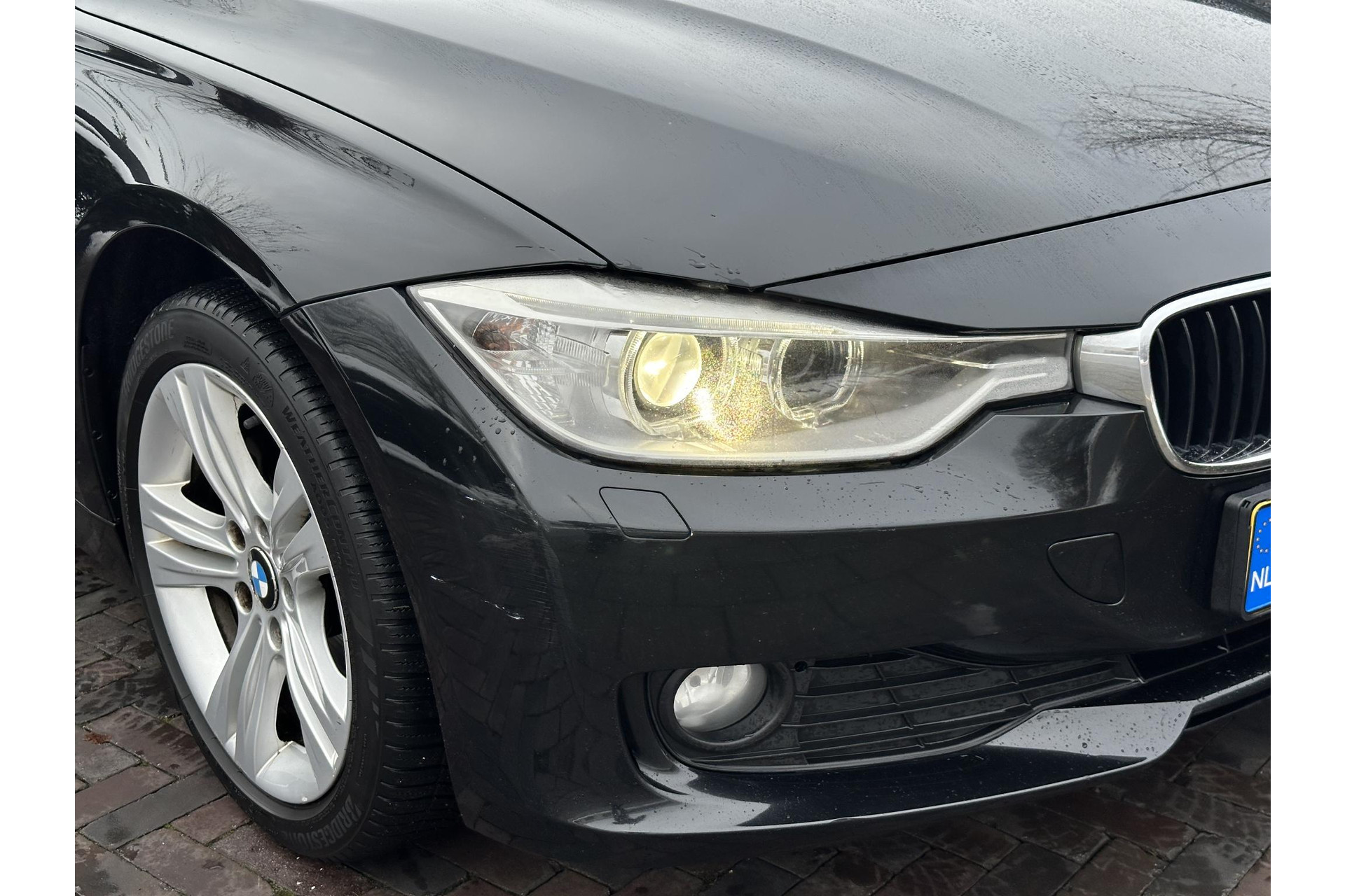 BMW 3-serie 320i EfficientDynamics Edition High Executive 2013 BLACK SAPPHIRE METALLIC (475) 5