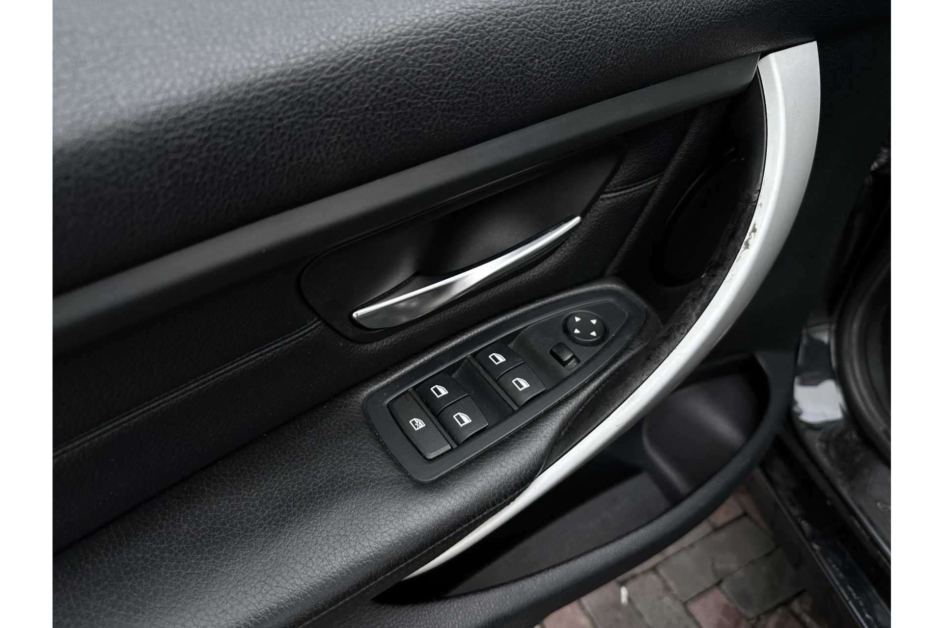 BMW 3-serie 320i EfficientDynamics Edition High Executive 2013 BLACK SAPPHIRE METALLIC (475) 9