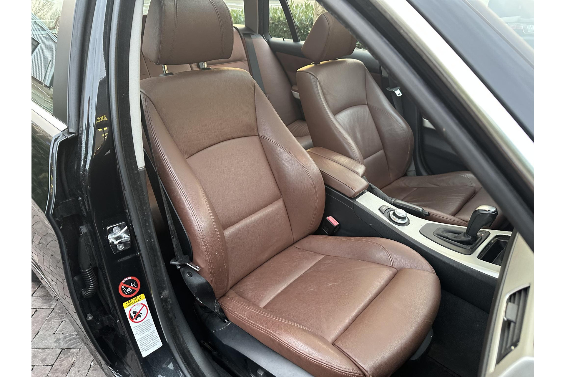 BMW 3 Serie Touring 325xi High Executive 2008 Saphirschwarz metallic 11