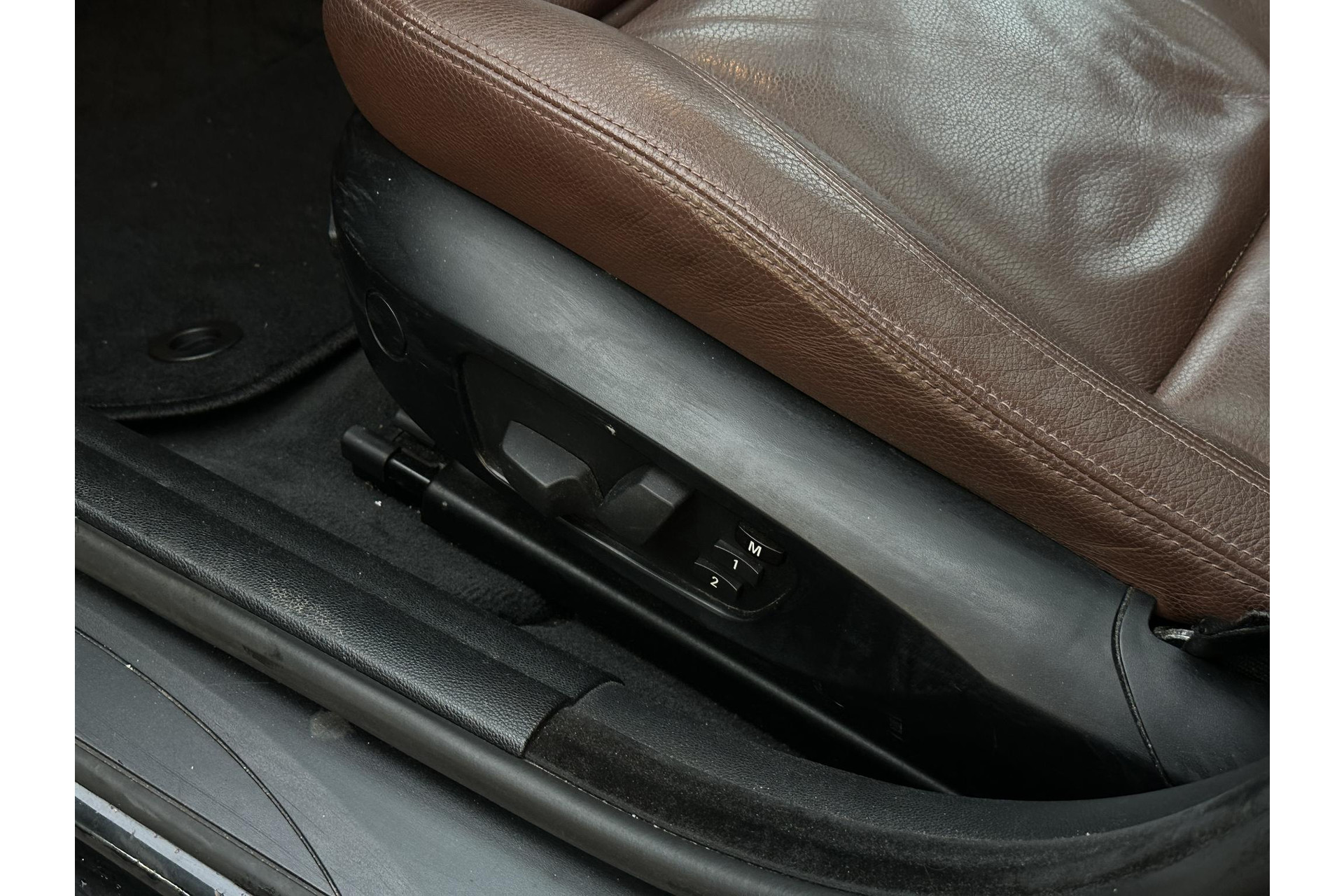 BMW 3 Serie Touring 325xi High Executive 2008 Saphirschwarz metallic 13