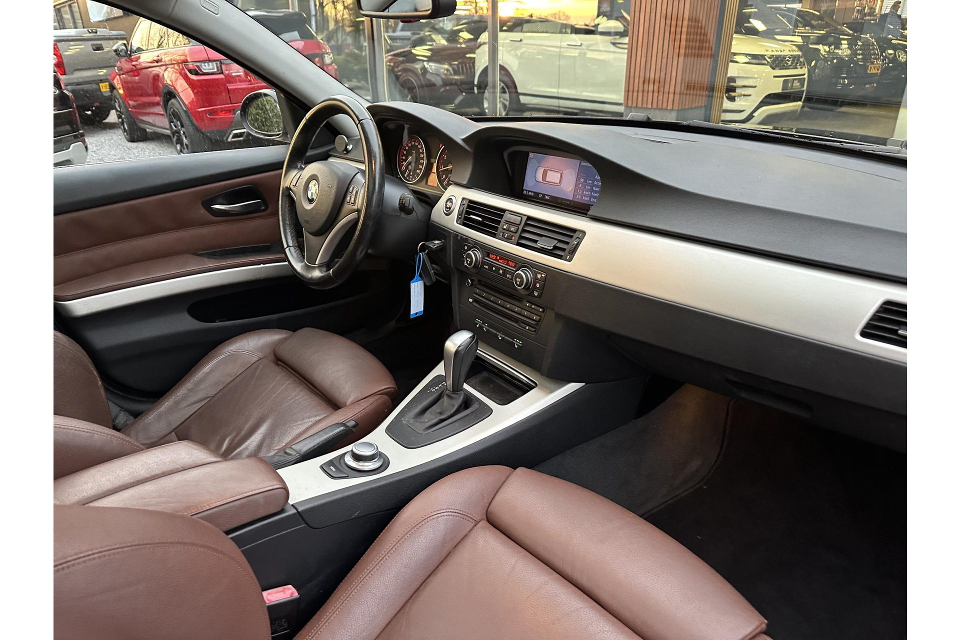 BMW 3 Serie Touring 325xi High Executive 2008 Saphirschwarz metallic 15