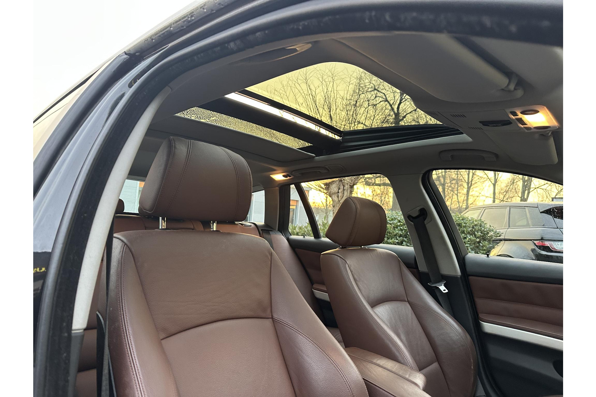 BMW 3 Serie Touring 325xi High Executive 2008 Saphirschwarz metallic 16