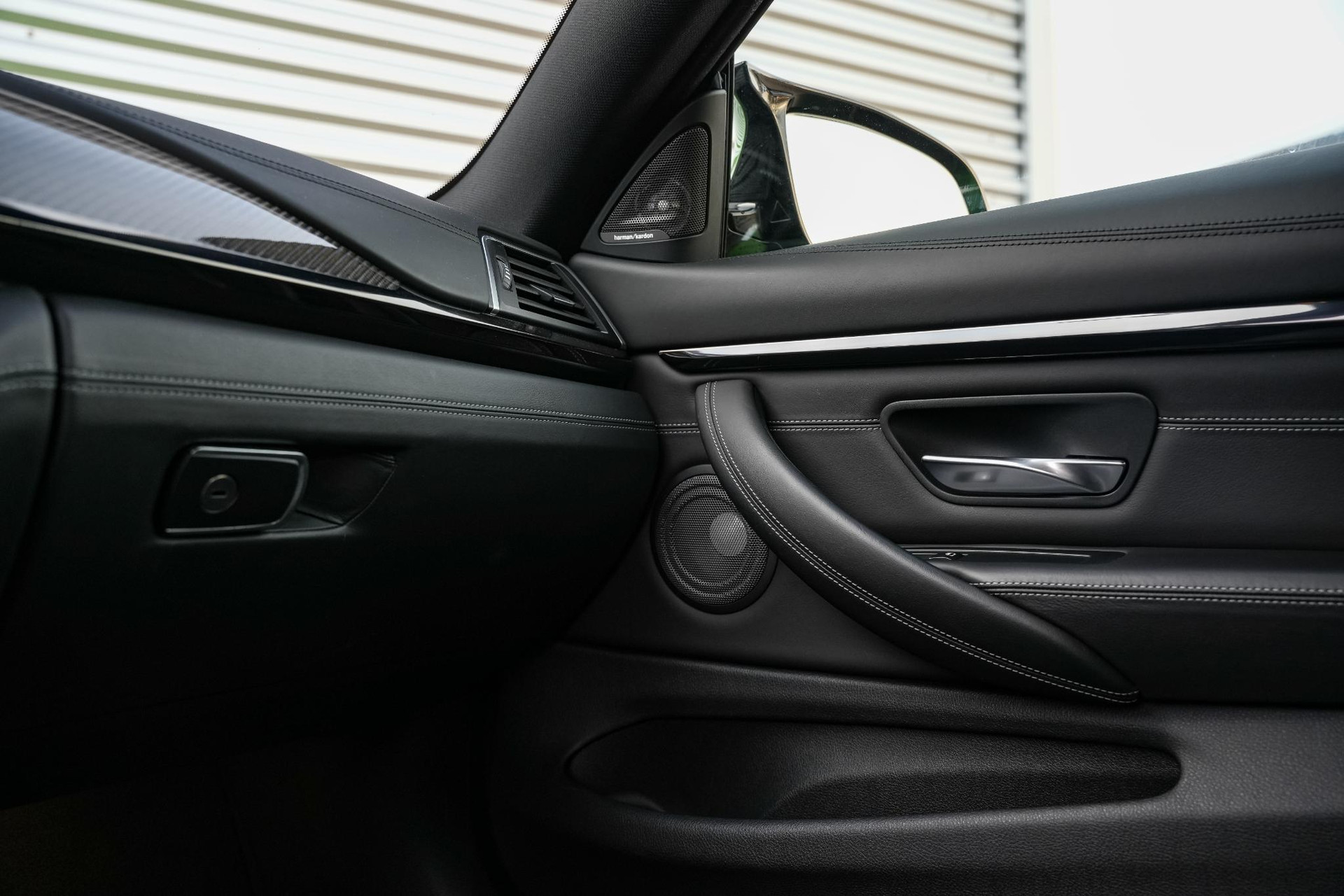 BMW 4 Serie Coupé M4 2015  24