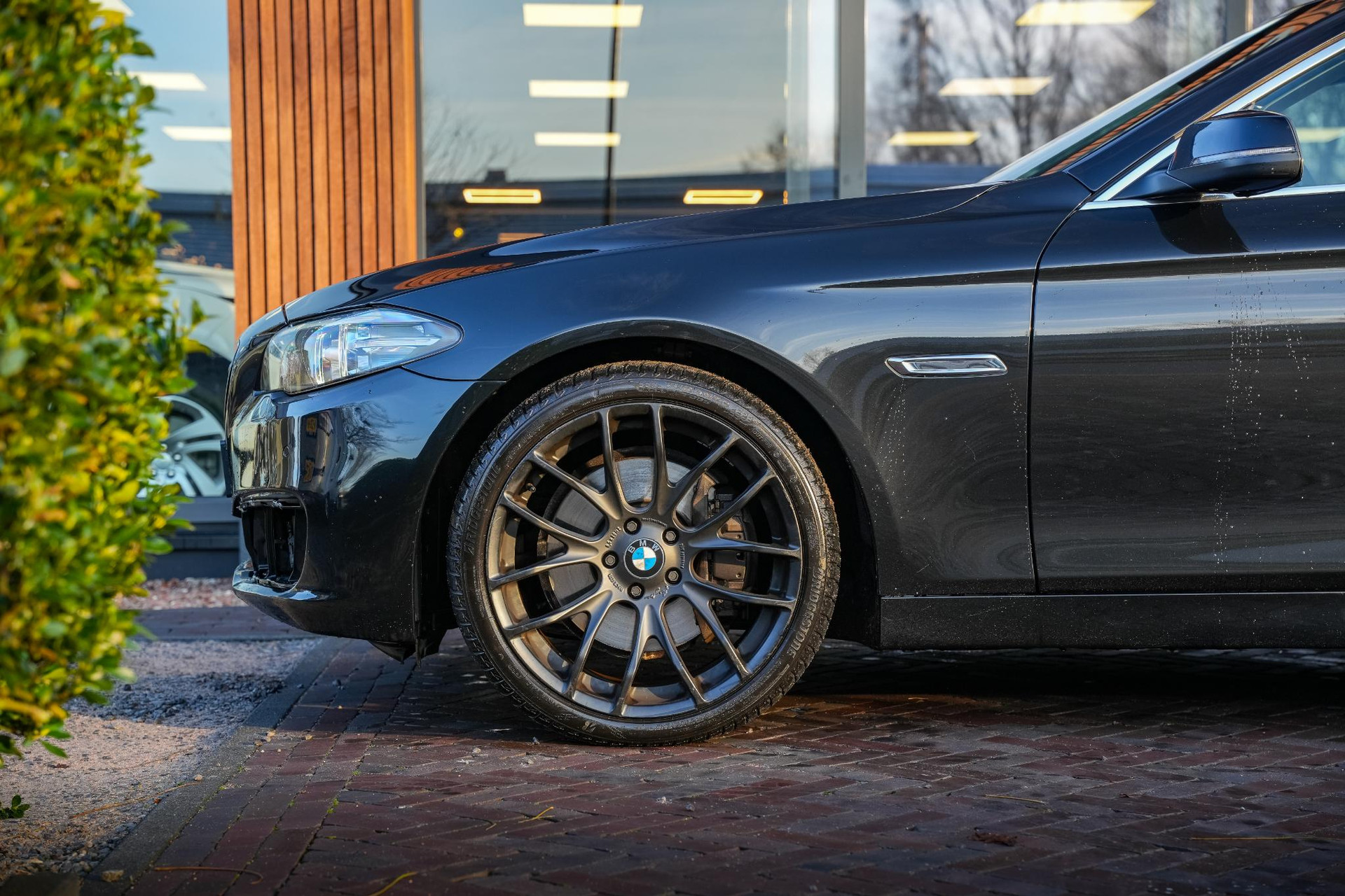 BMW 5 Serie Touring 530d High Executive 2015 black-sapphire metallic (475) 12