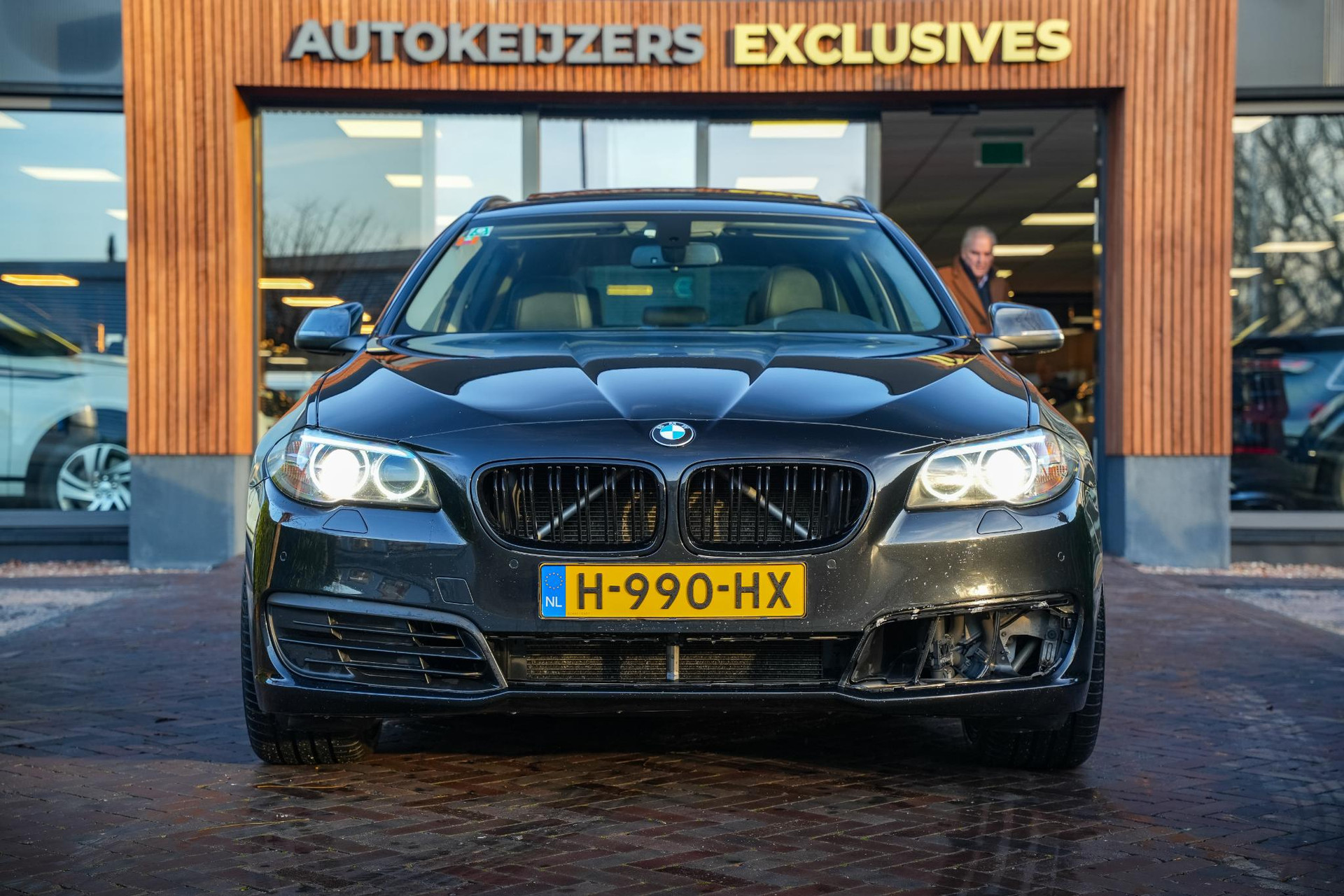 BMW 5 Serie Touring 530d High Executive 2015 black-sapphire metallic (475) 3
