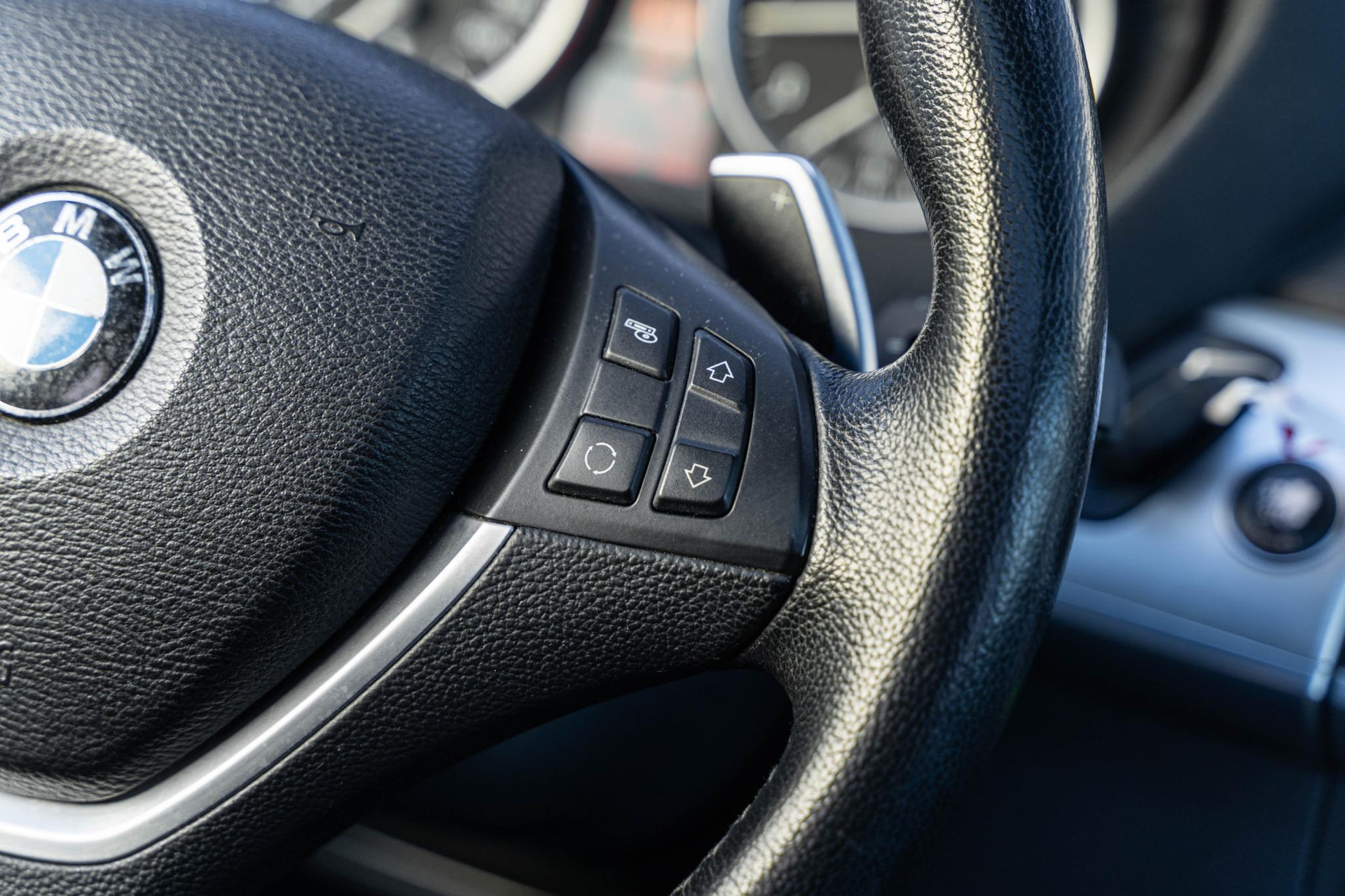 BMW X6 xDrive40d High Executive 2011 Saphirschwarz metallic 29