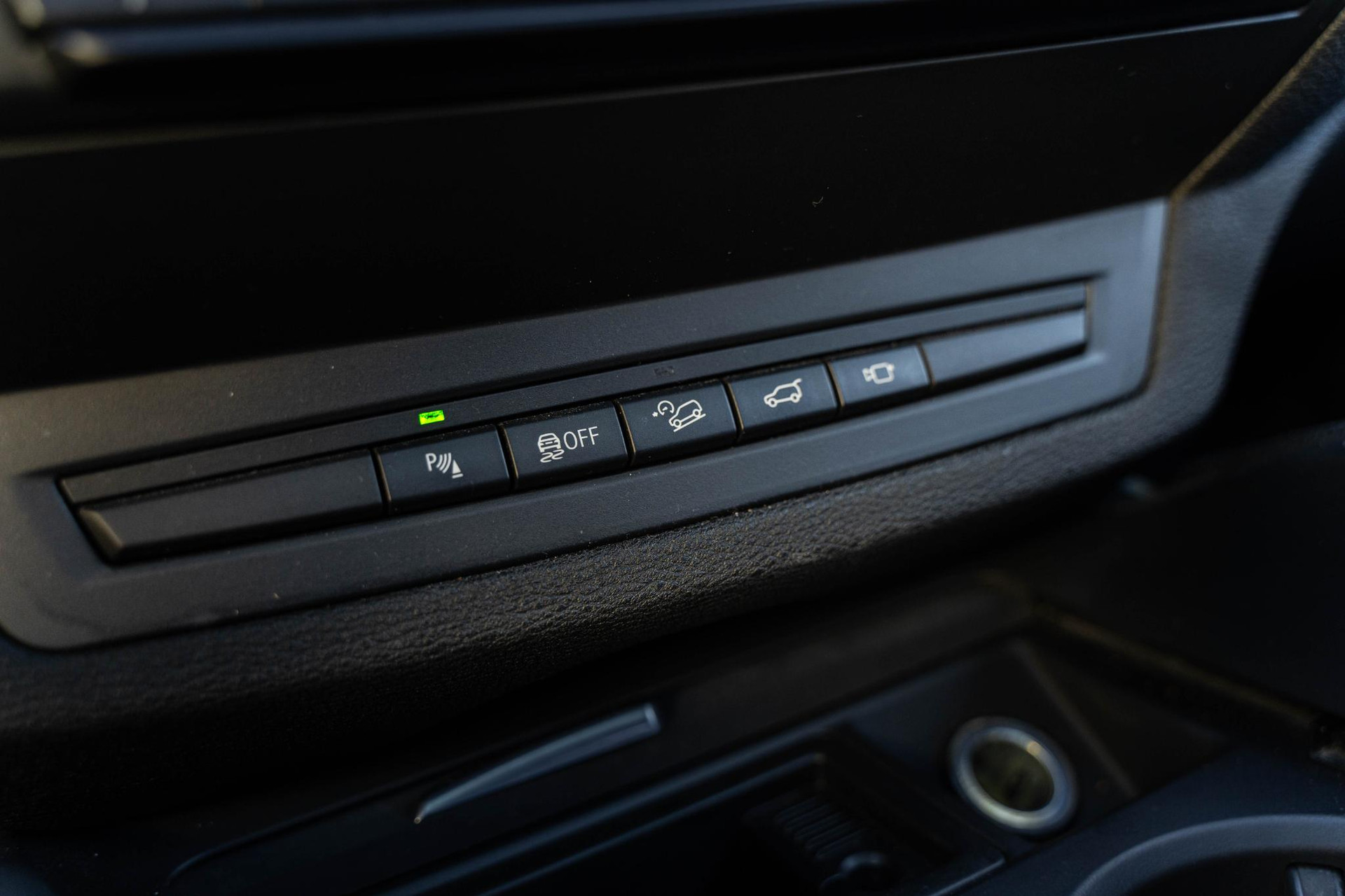 BMW X6 xDrive40d High Executive 2011 Saphirschwarz metallic 32