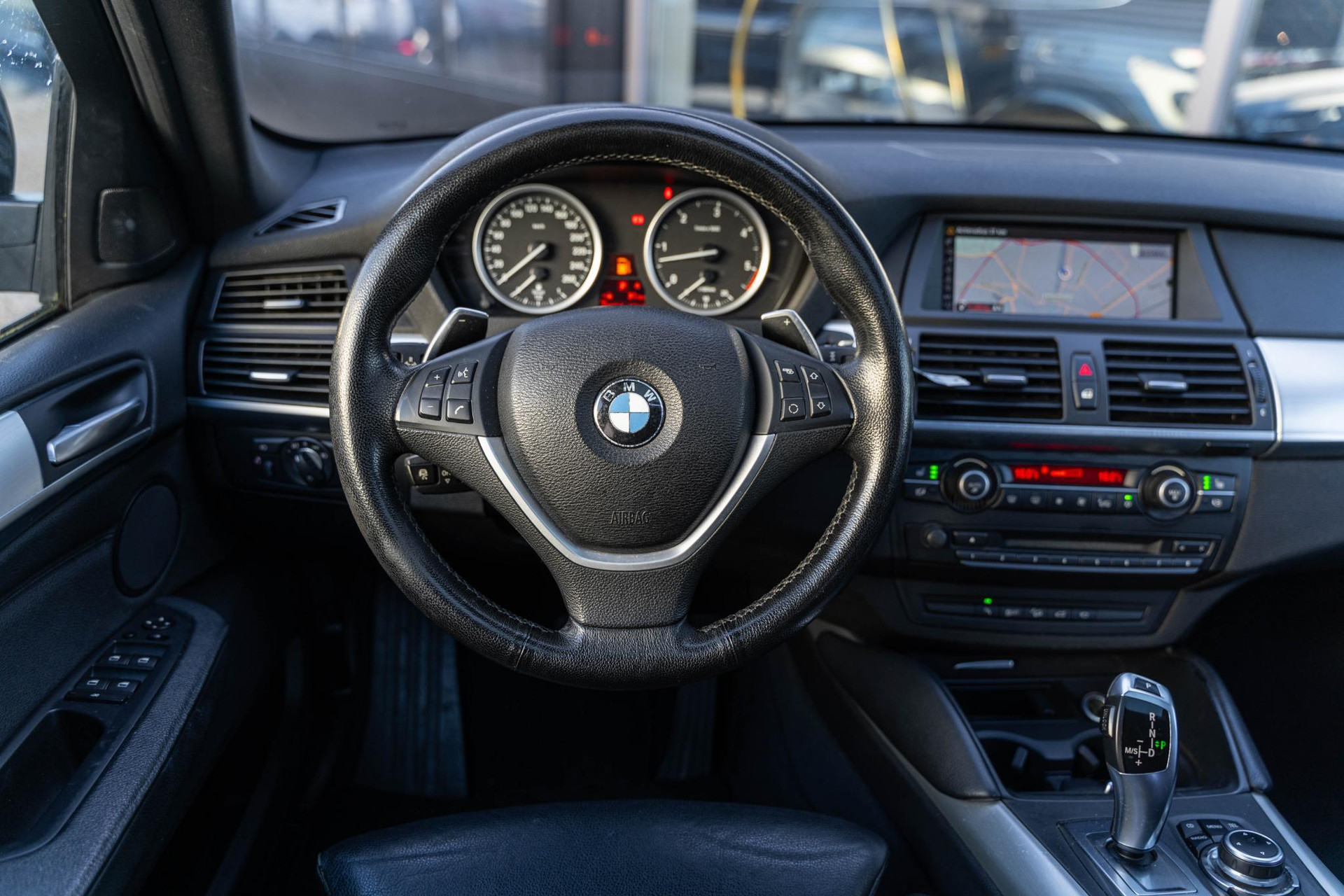 BMW X6 xDrive40d High Executive 2011 Saphirschwarz metallic 36