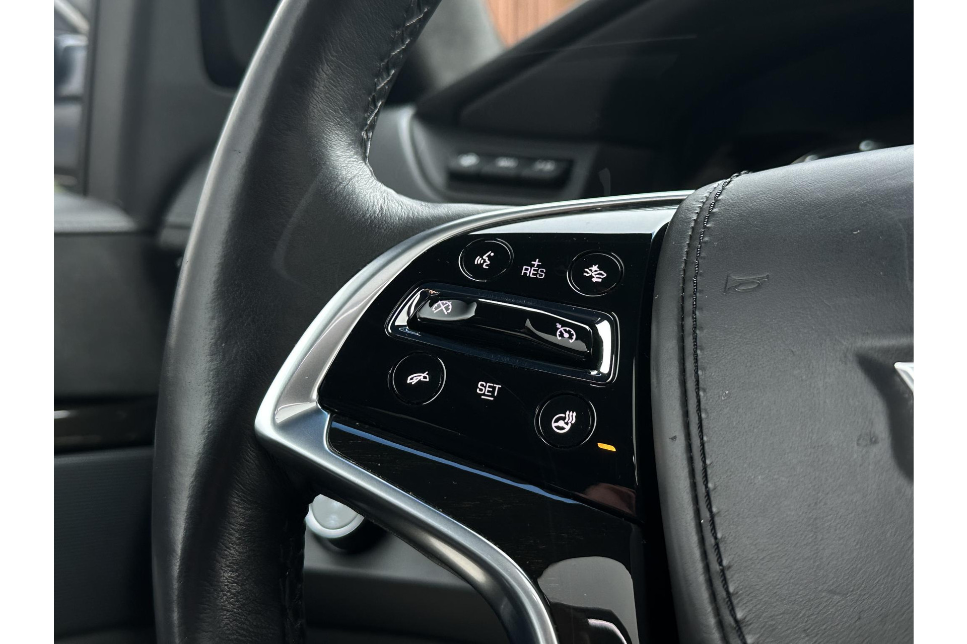 Cadillac Escalade 6.2 V8 Platinum 2018  36