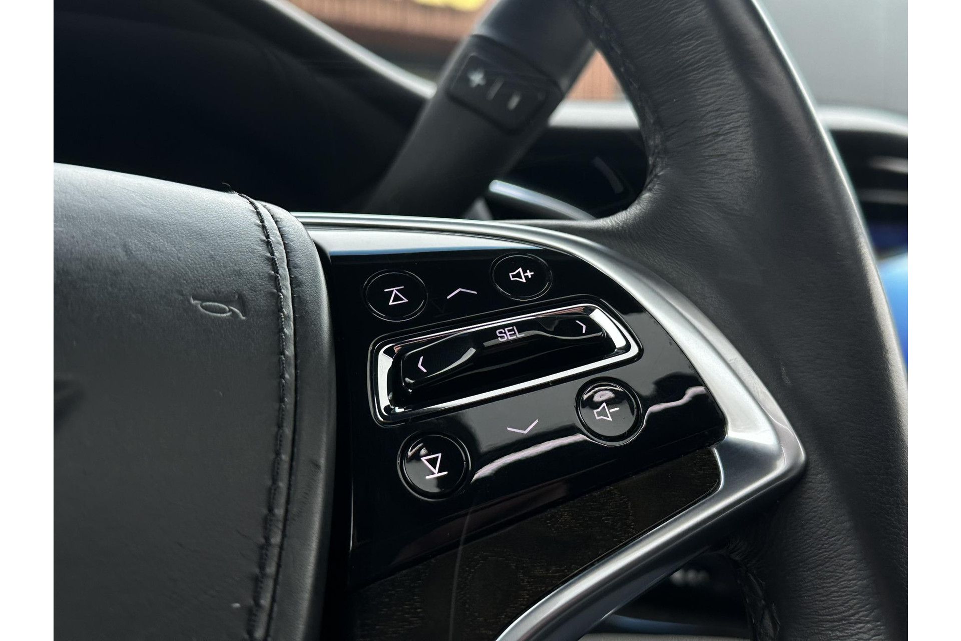 Cadillac Escalade 6.2 V8 Platinum 2018  41