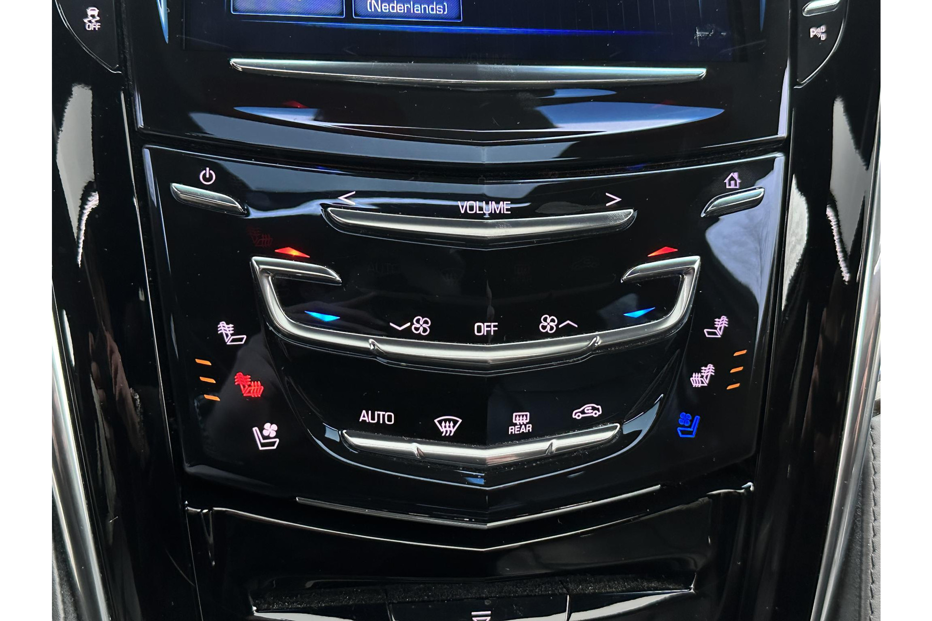 Cadillac Escalade 6.2 V8 Platinum 2018  42