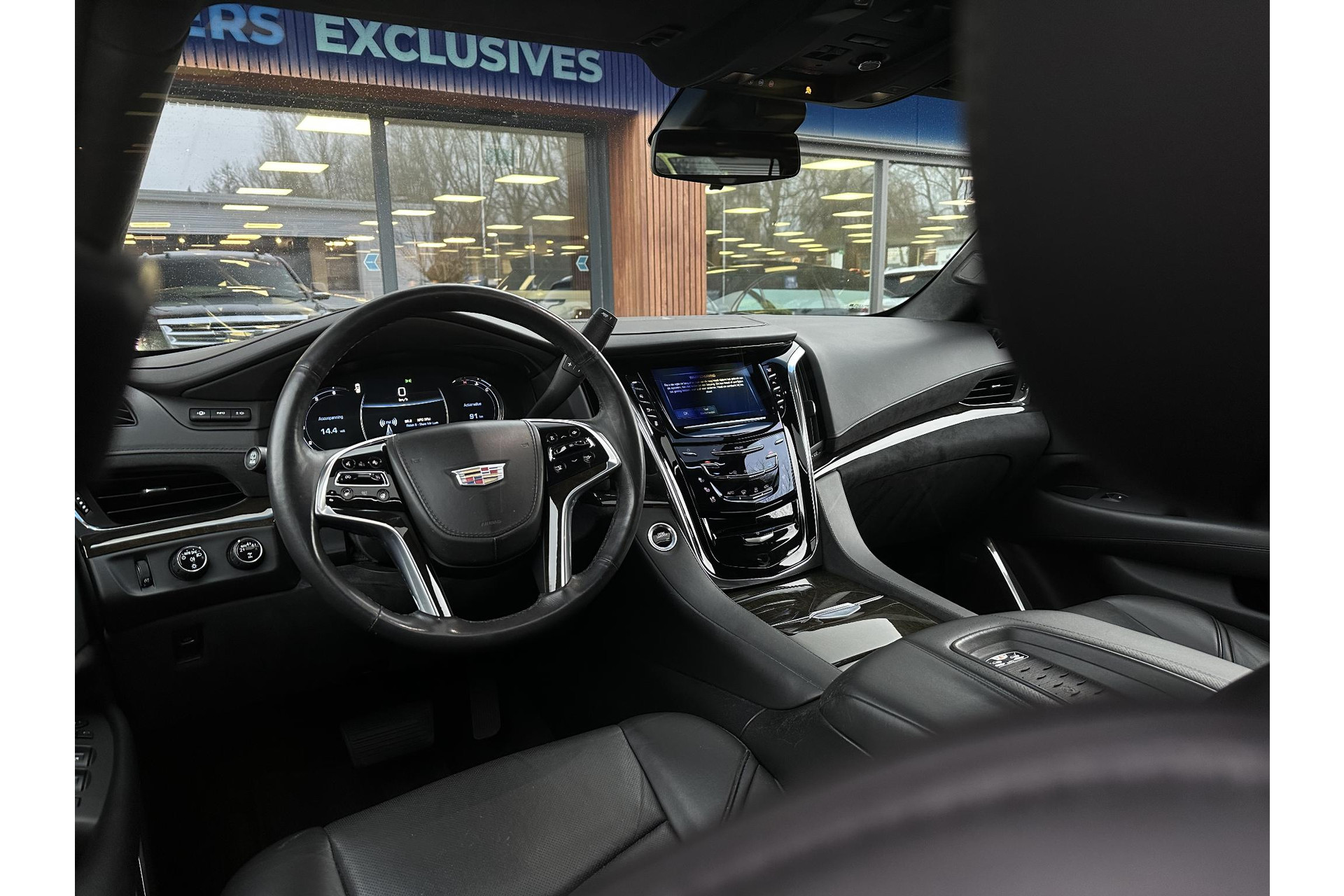 Cadillac Escalade 6.2 V8 Platinum 2018  5