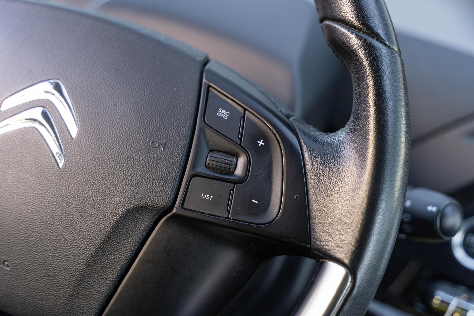 Citroën C4 Picasso 1.2 PureTech Attraction 2016 KYANOS BLUE PAINT (KGQ) 21