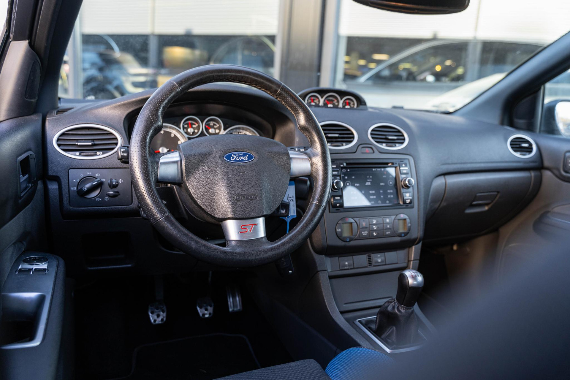 Ford Focus 2.5-20V ST 2007  4