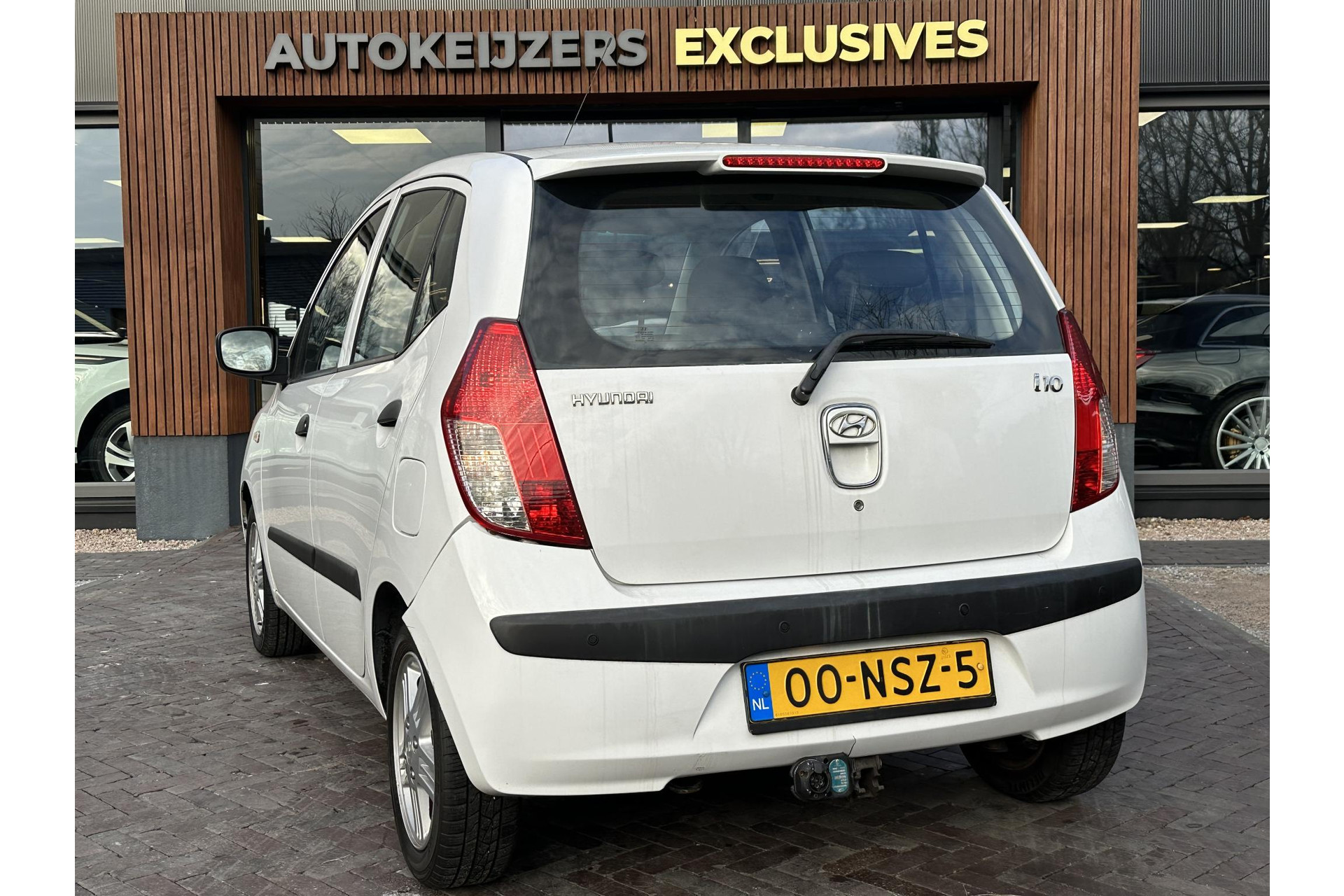 Hyundai i10 1.1 Active Orange Babies 2010 Crystal White (HW) 4