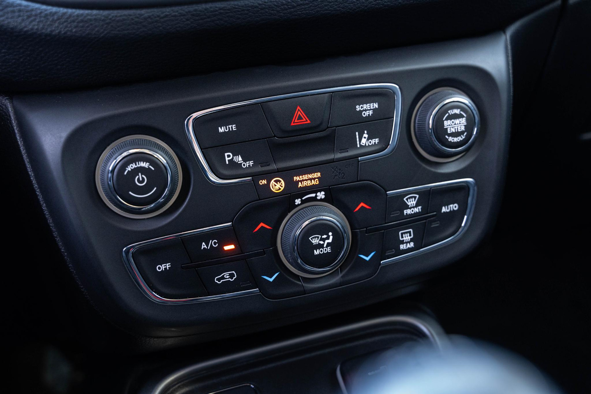 Jeep Compass 1.4 MultiAir Longitude 2019 GRANITE CRYSTAL MET. CLEAR COAT (PAU/QAUS) 17