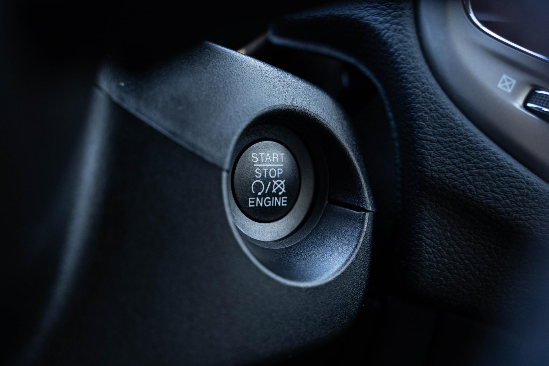 Jeep Compass 1.4 MultiAir Longitude 2019 GRANITE CRYSTAL MET. CLEAR COAT (PAU/QAUS) 18