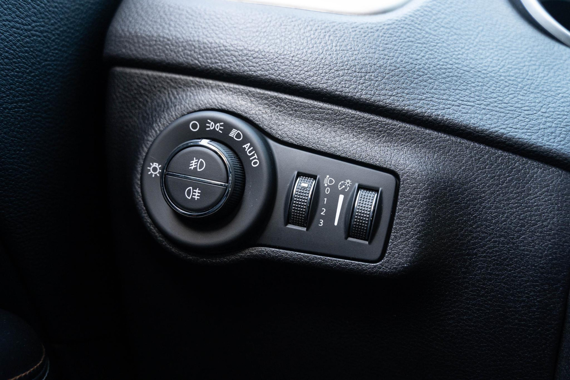 Jeep Compass 1.4 MultiAir Longitude 2019 GRANITE CRYSTAL MET. CLEAR COAT (PAU/QAUS) 19