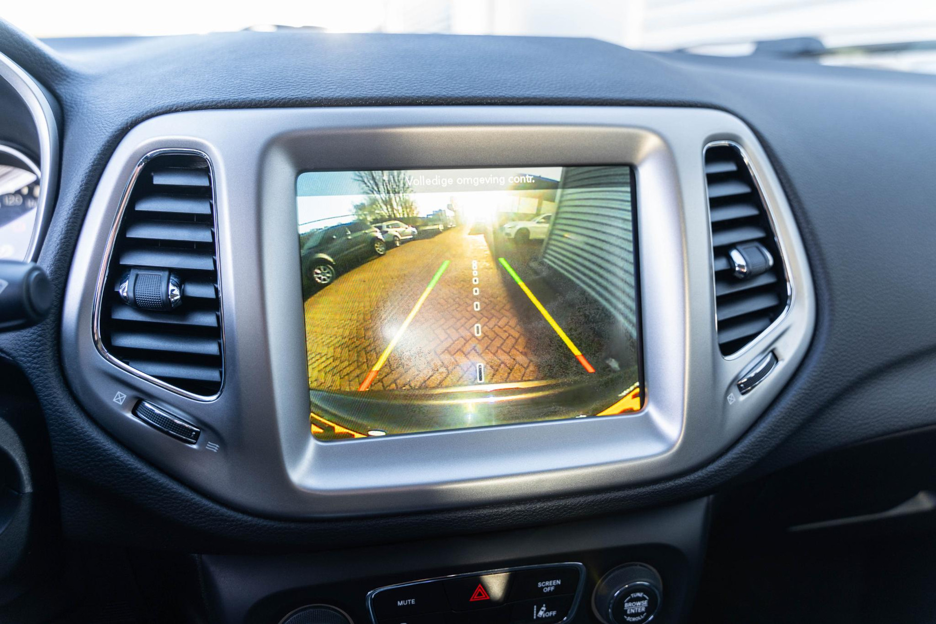 Jeep Compass 1.4 MultiAir Longitude 2019 GRANITE CRYSTAL MET. CLEAR COAT (PAU/QAUS) 21