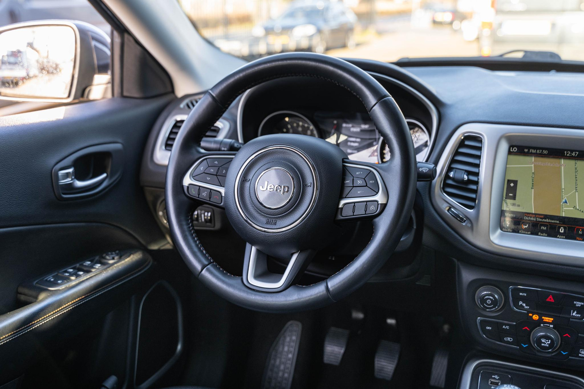 Jeep Compass 1.4 MultiAir Longitude 2019 GRANITE CRYSTAL MET. CLEAR COAT (PAU/QAUS) 30