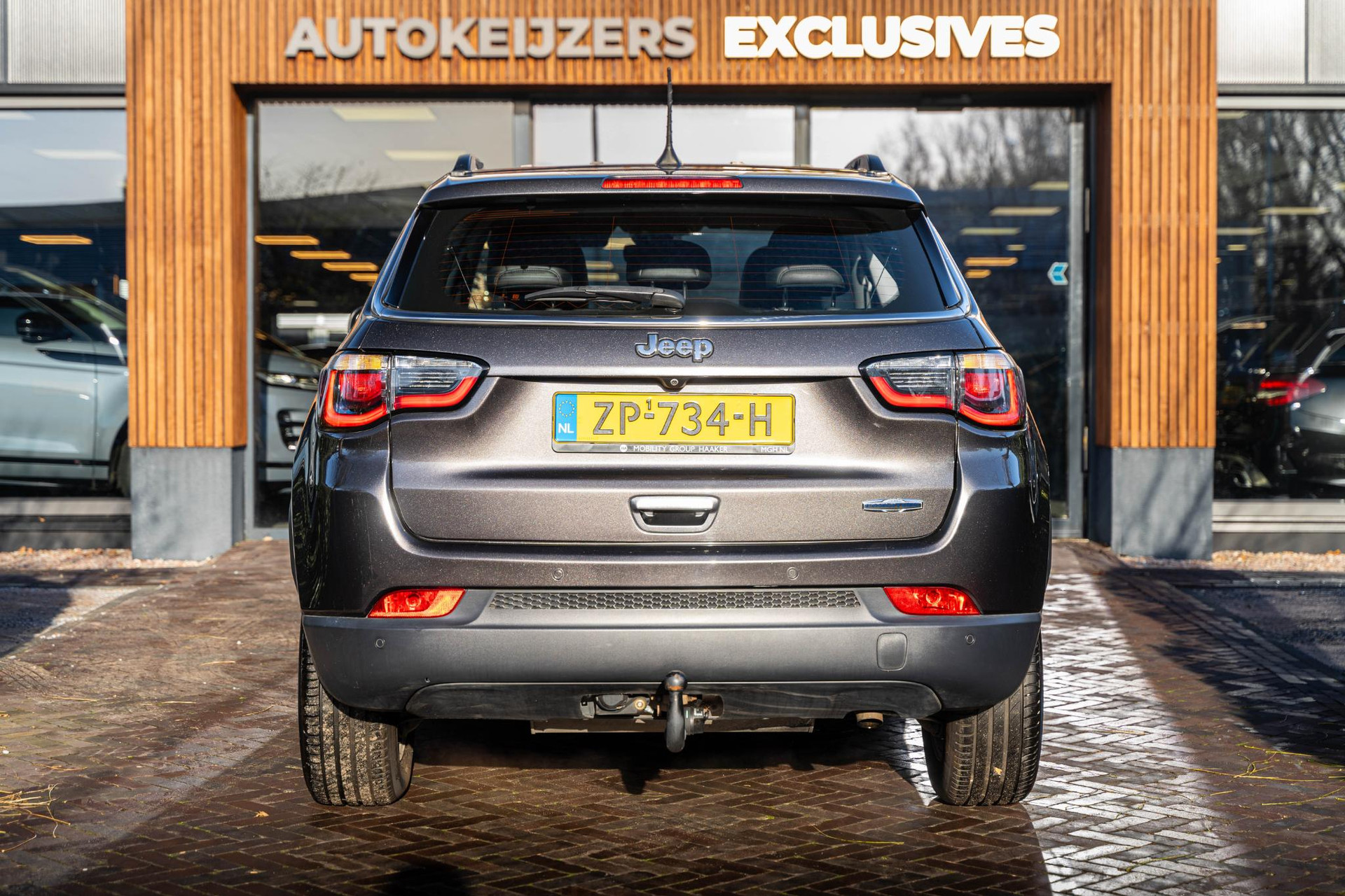 Jeep Compass 1.4 MultiAir Longitude 2019 GRANITE CRYSTAL MET. CLEAR COAT (PAU/QAUS) 9