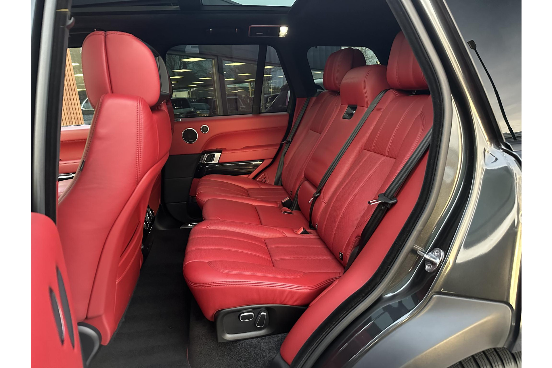 Land Rover Range Rover 3.0 TDV6 Autobiography 2015 Causeway Grey (950) (950) 11