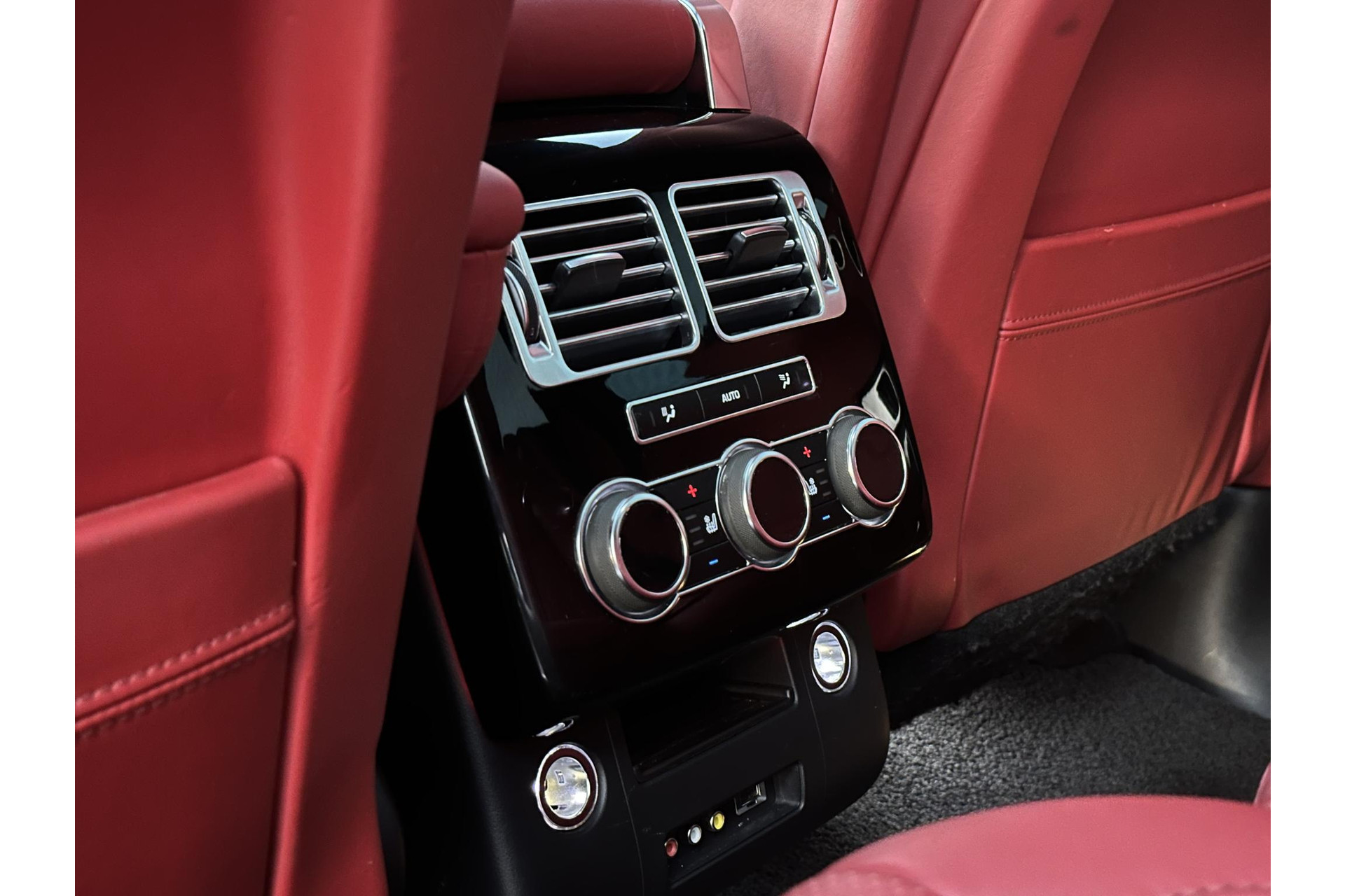 Land Rover Range Rover 3.0 TDV6 Autobiography 2015 Causeway Grey (950) (950) 14