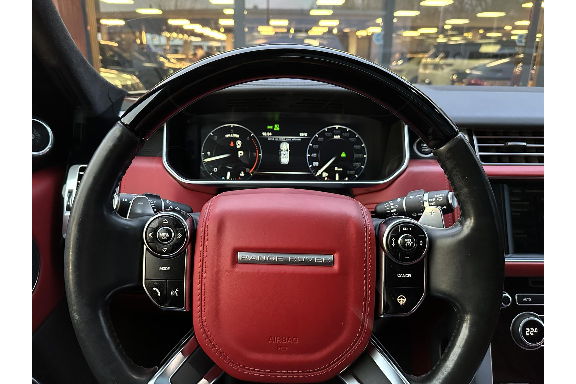 Land Rover Range Rover 3.0 TDV6 Autobiography 2015 Causeway Grey (950) (950) 28