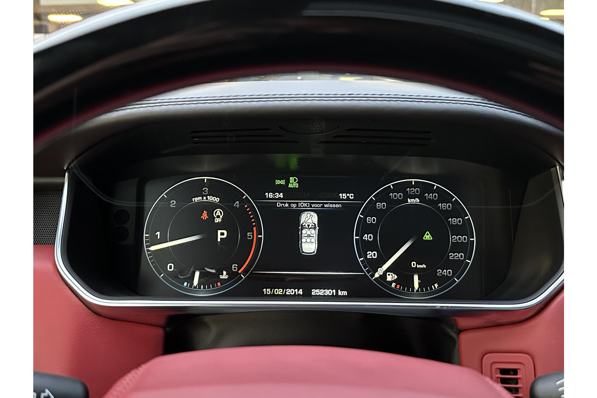 Land Rover Range Rover 3.0 TDV6 Autobiography 2015 Causeway Grey (950) (950) 29