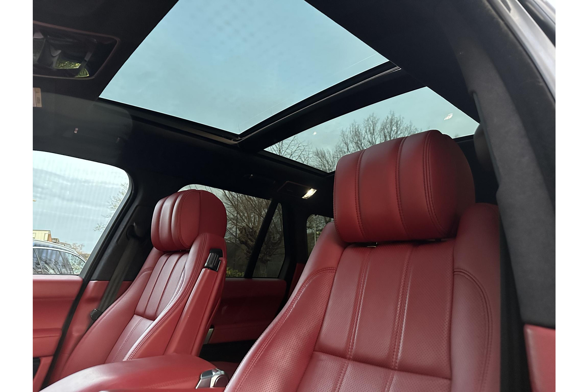 Land Rover Range Rover 3.0 TDV6 Autobiography 2015 Causeway Grey (950) (950) 30