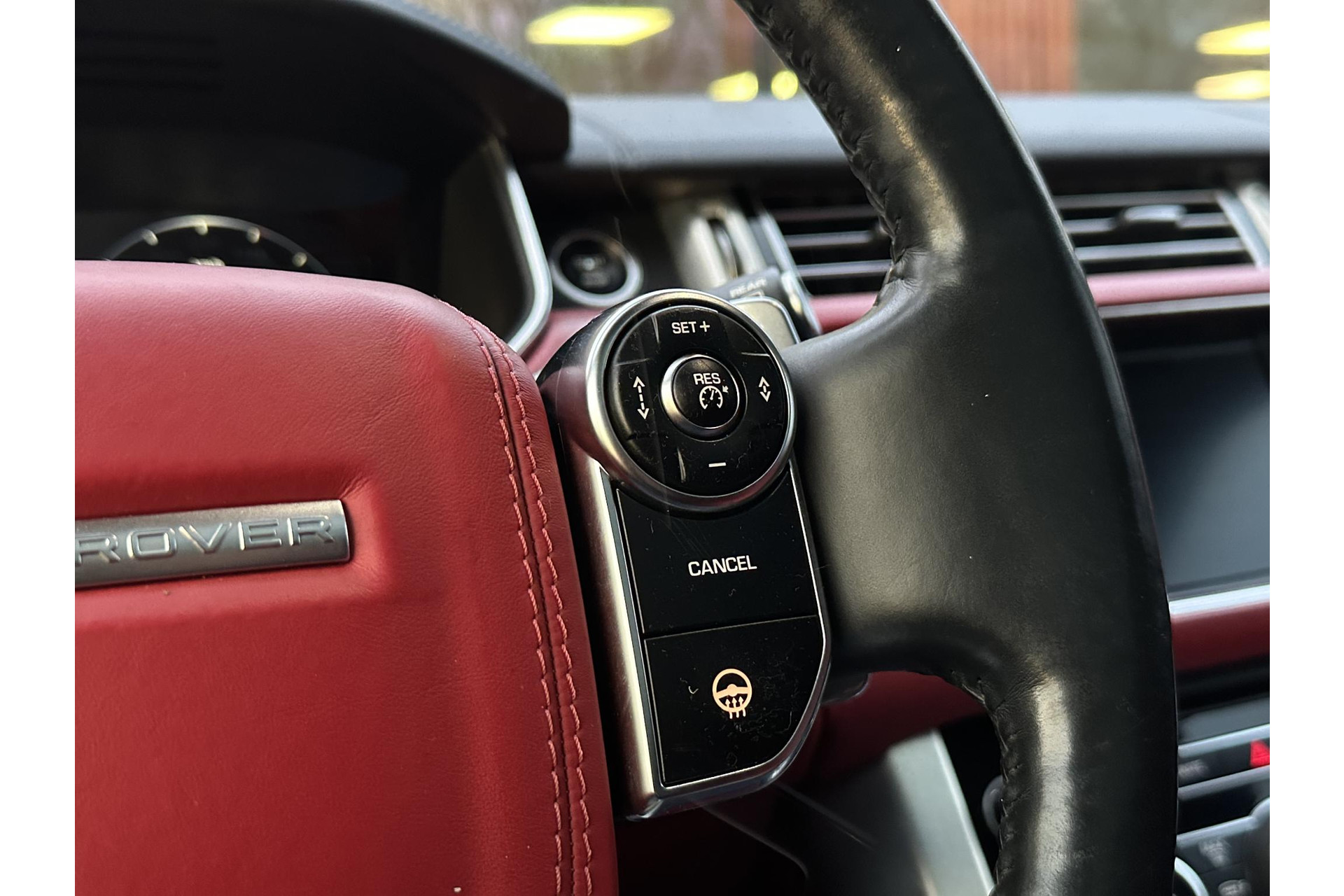 Land Rover Range Rover 3.0 TDV6 Autobiography 2015 Causeway Grey (950) (950) 32