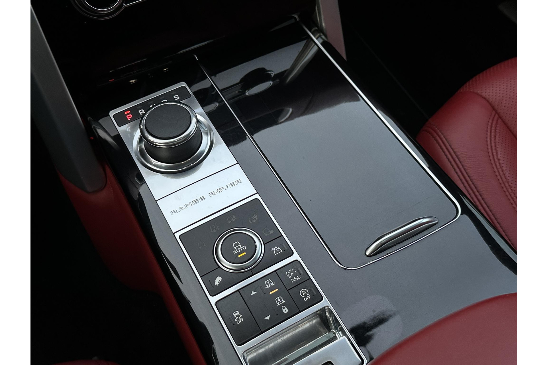 Land Rover Range Rover 3.0 TDV6 Autobiography 2015 Causeway Grey (950) (950) 34