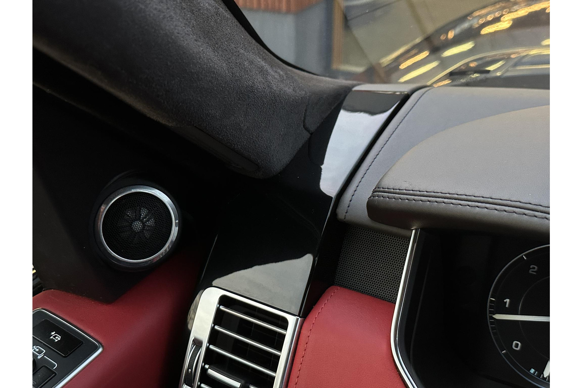 Land Rover Range Rover 3.0 TDV6 Autobiography 2015 Causeway Grey (950) (950) 38