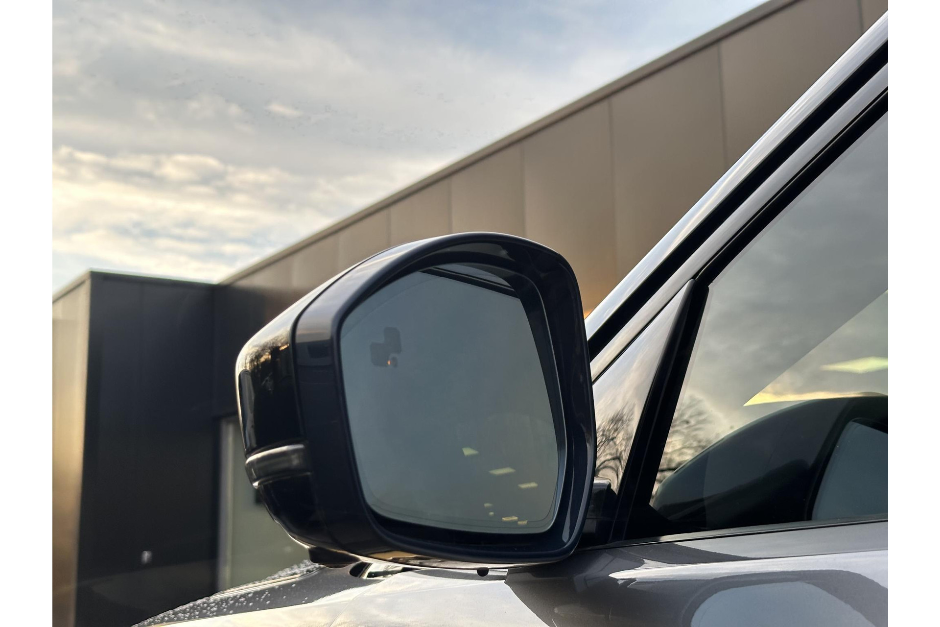 Land Rover Range Rover Evoque 2.0 P200 AWD R-Dynamic 2019 Eiger grey-JBC2409 (1DF) 9