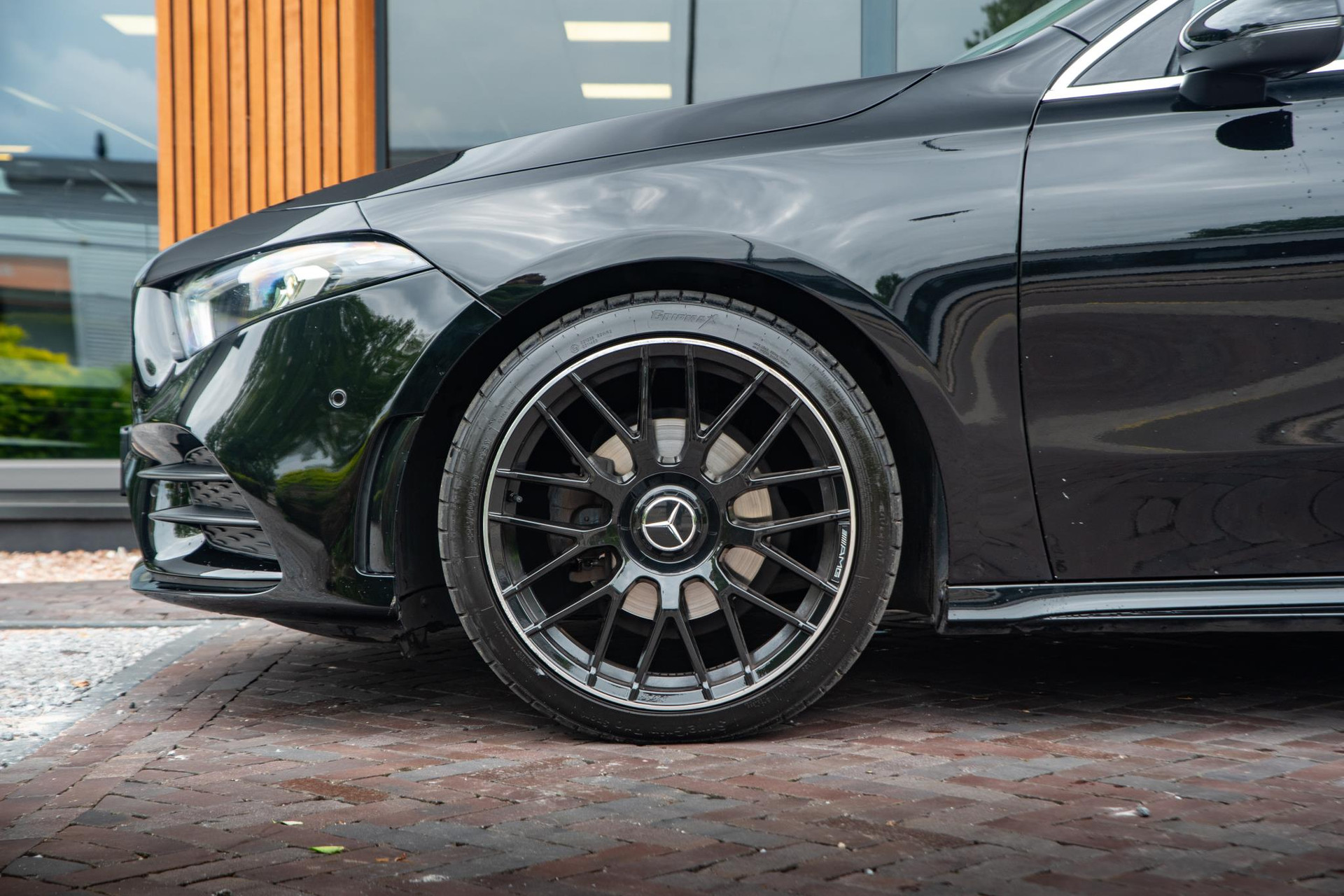 Mercedes-Benz A-Klasse 180 Business Solution AMG 2019  13