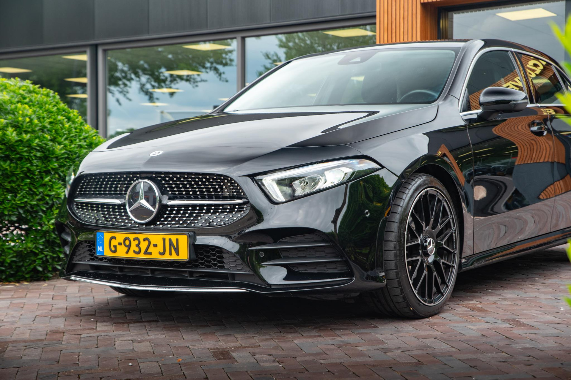 Mercedes-Benz A-Klasse 180 Business Solution AMG 2019  14