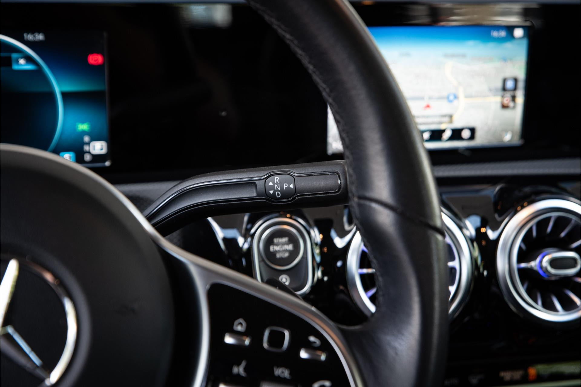 Mercedes-Benz A-Klasse 180 Business Solution AMG 2019  16