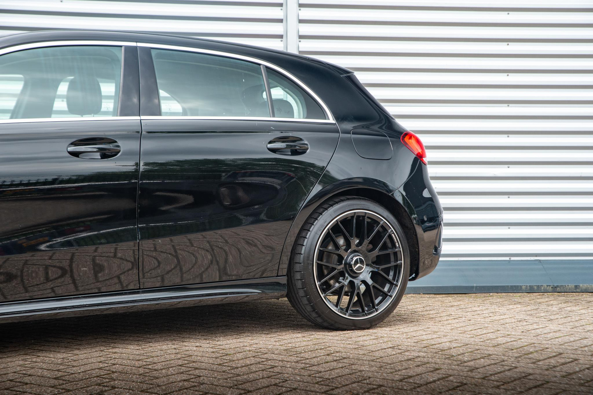 Mercedes-Benz A-Klasse 180 Business Solution AMG 2019  29