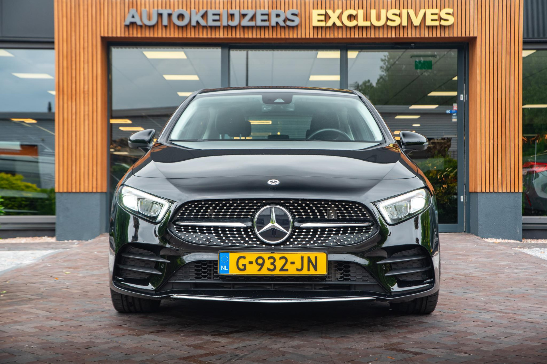 Mercedes-Benz A-Klasse 180 Business Solution AMG 2019  3