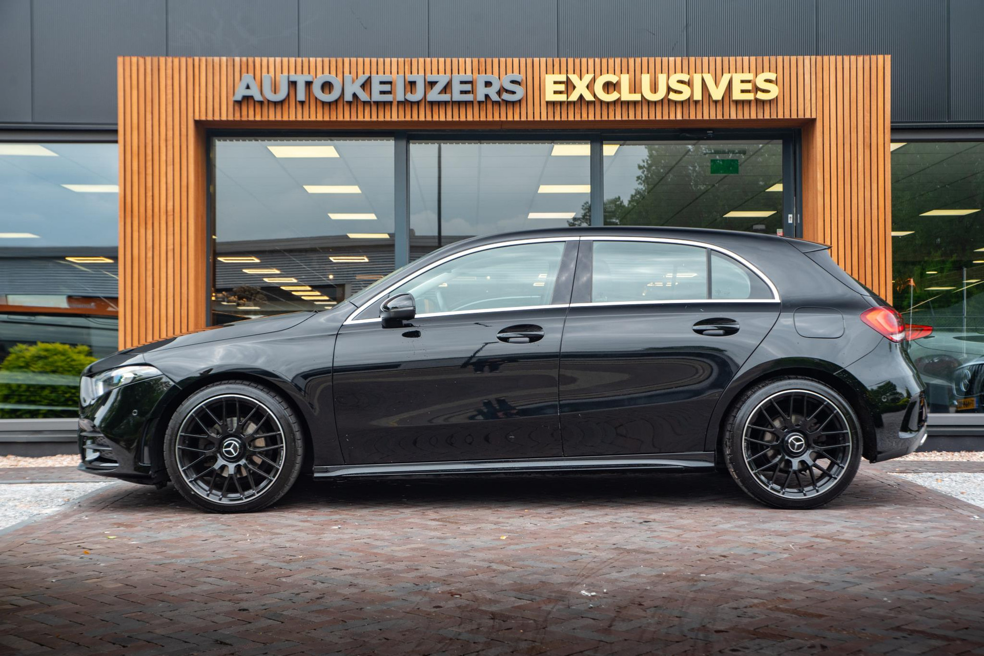 Mercedes-Benz A-Klasse 180 Business Solution AMG 2019  5