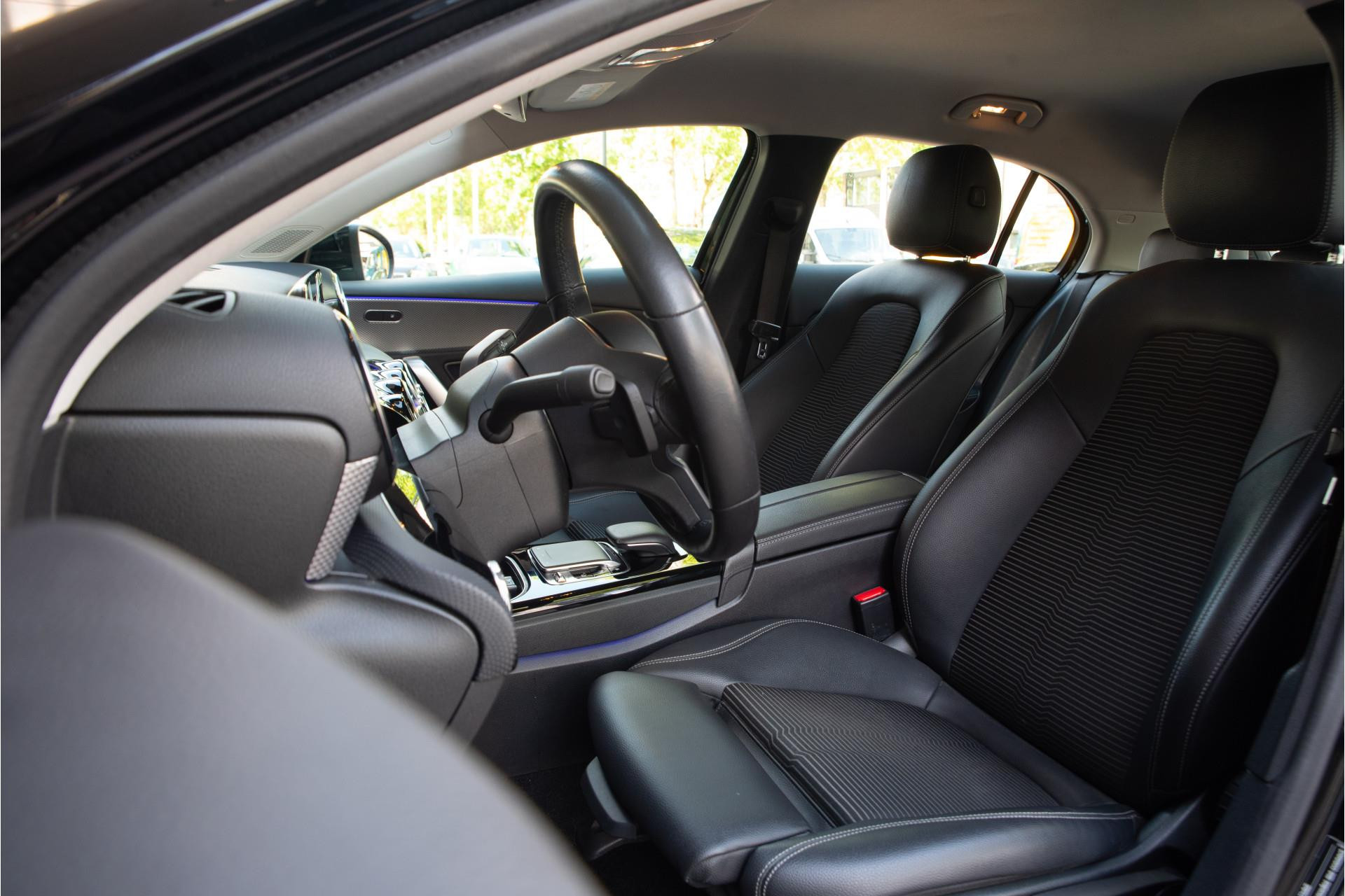 Mercedes-Benz A-Klasse 180 Business Solution AMG 2019  8