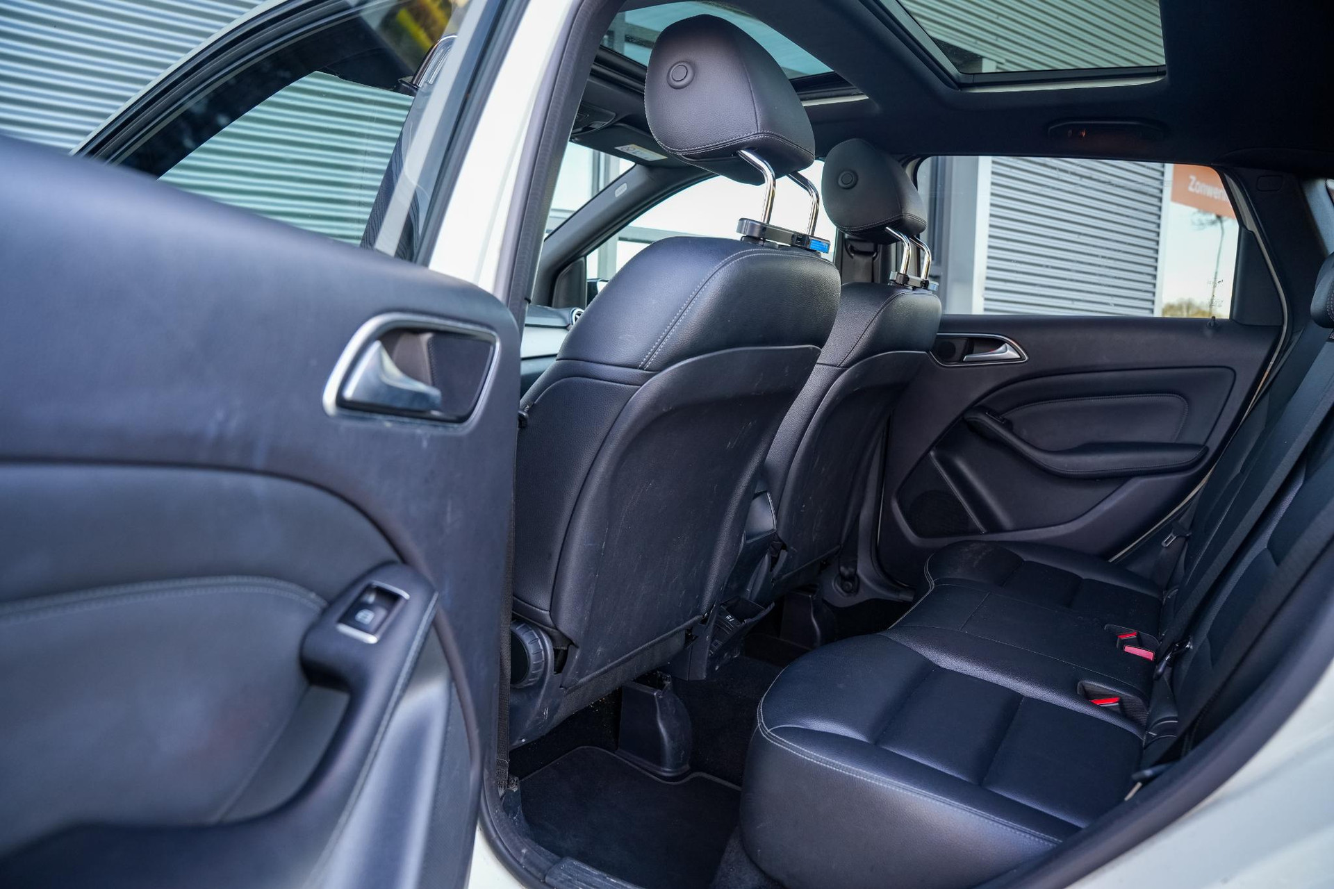 Mercedes-Benz B-Klasse 180 Ambition 2015  10