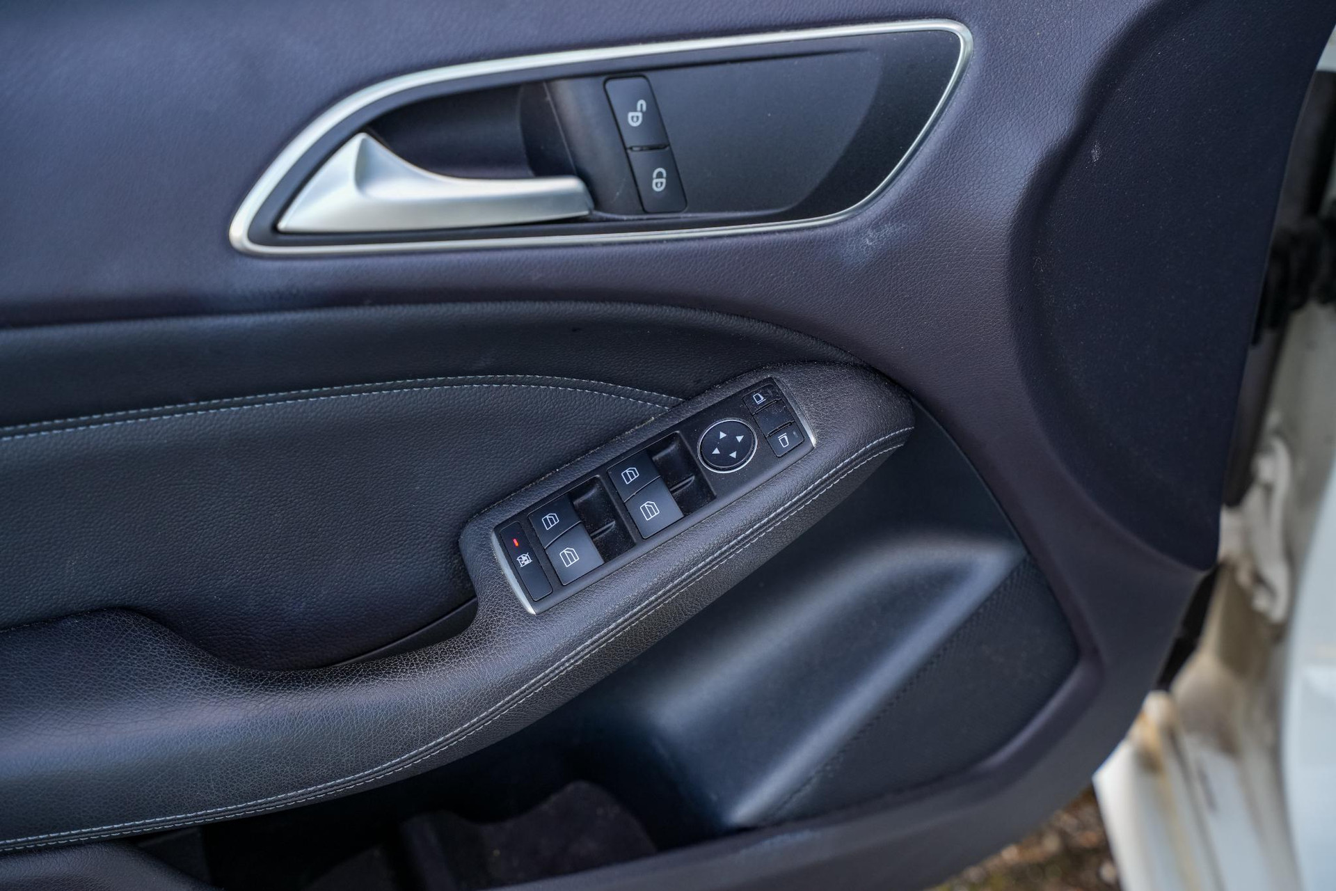 Mercedes-Benz B-Klasse 180 Ambition 2015  14