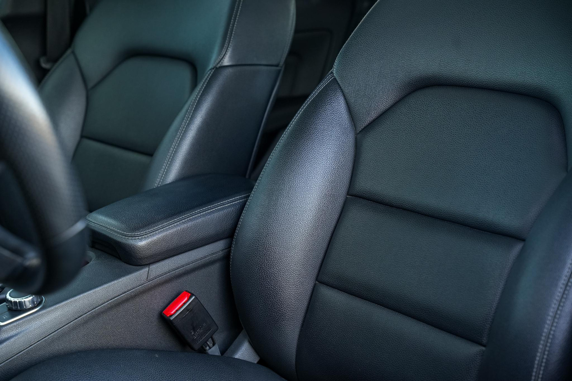 Mercedes-Benz B-Klasse 180 Ambition 2015  24