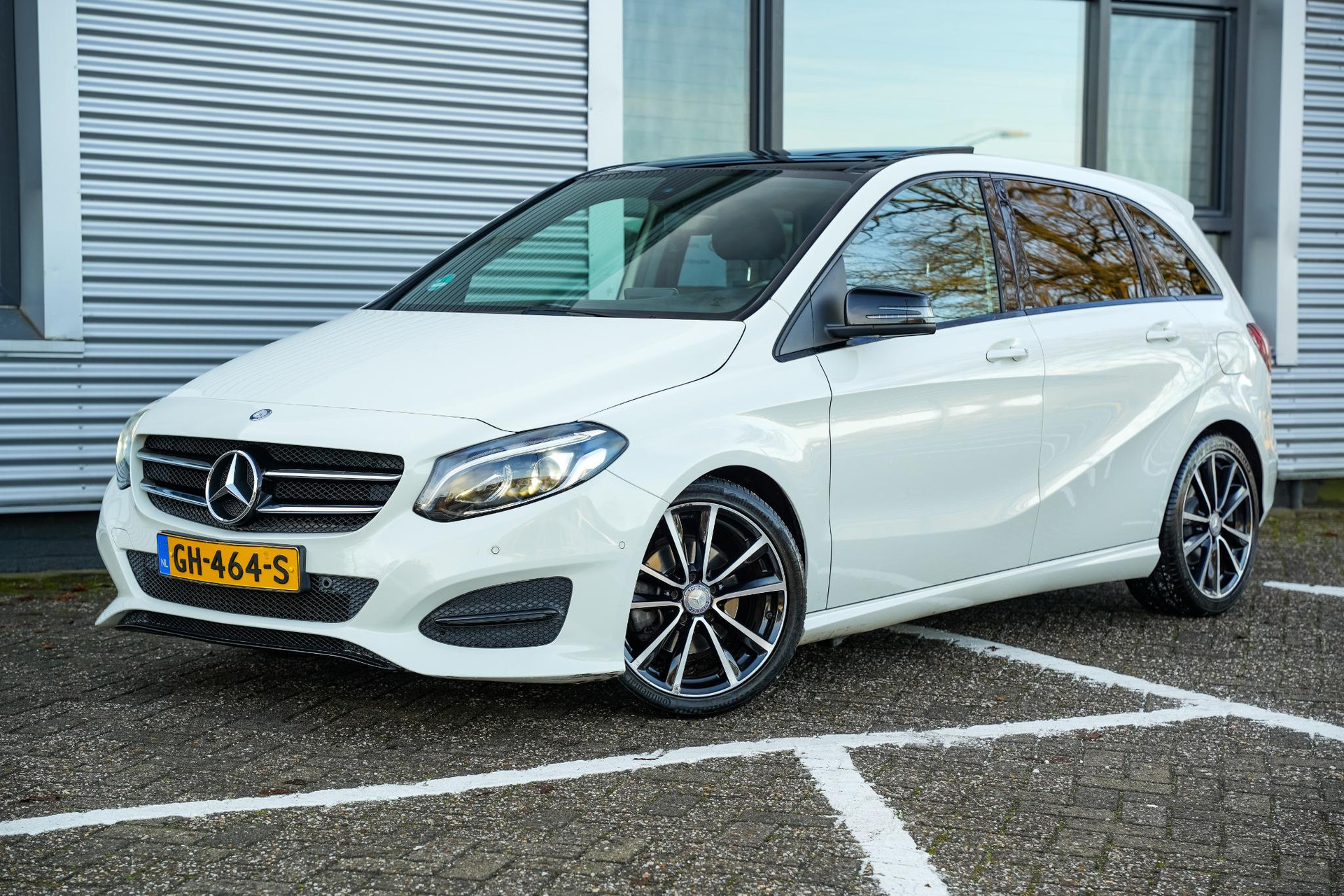 Mercedes-Benz B-Klasse 180 Ambition 2015  26