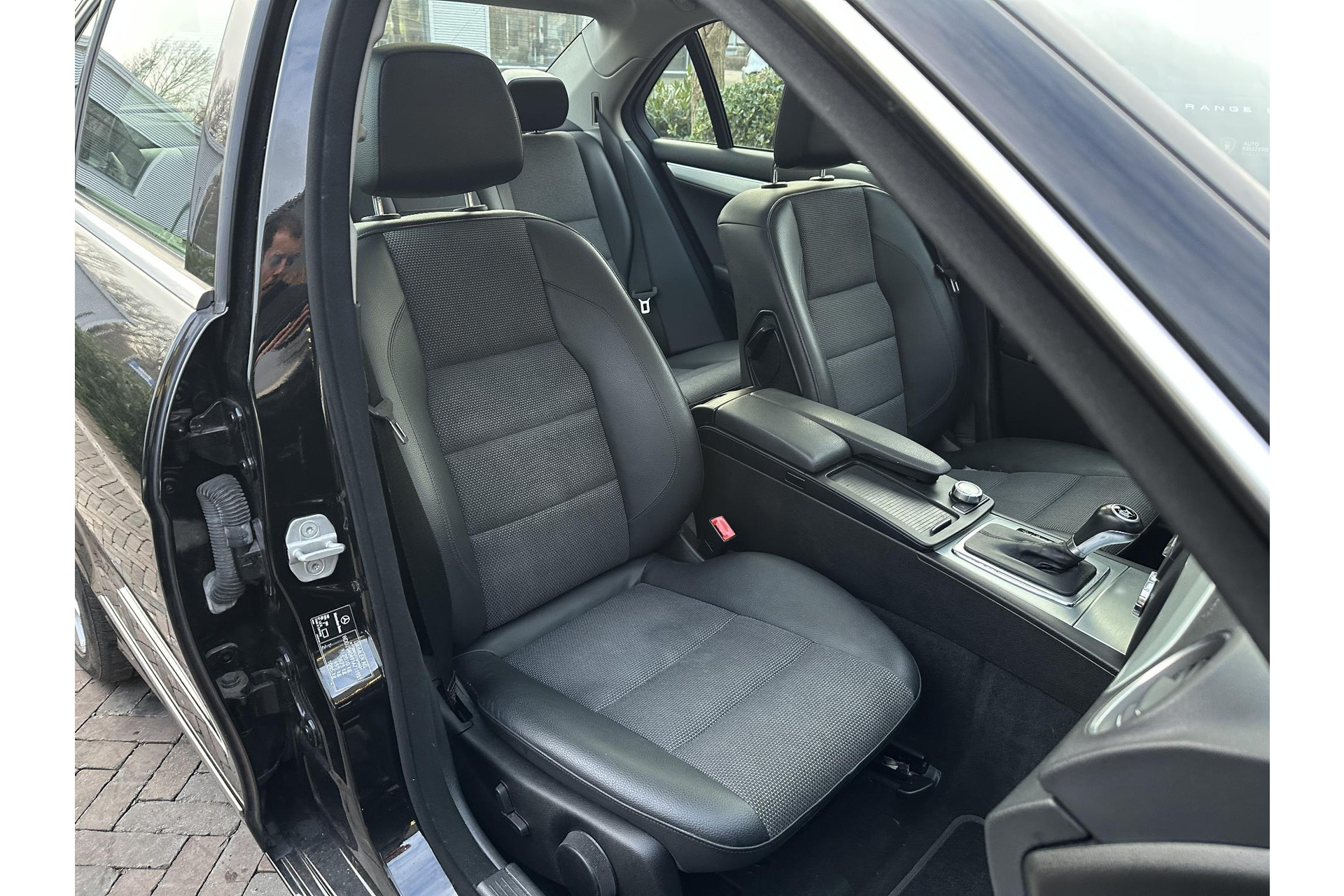 Mercedes-Benz C-Klasse 180 Business Class Avantgarde 2012 OBSIDIAN BLACK (197U) 13