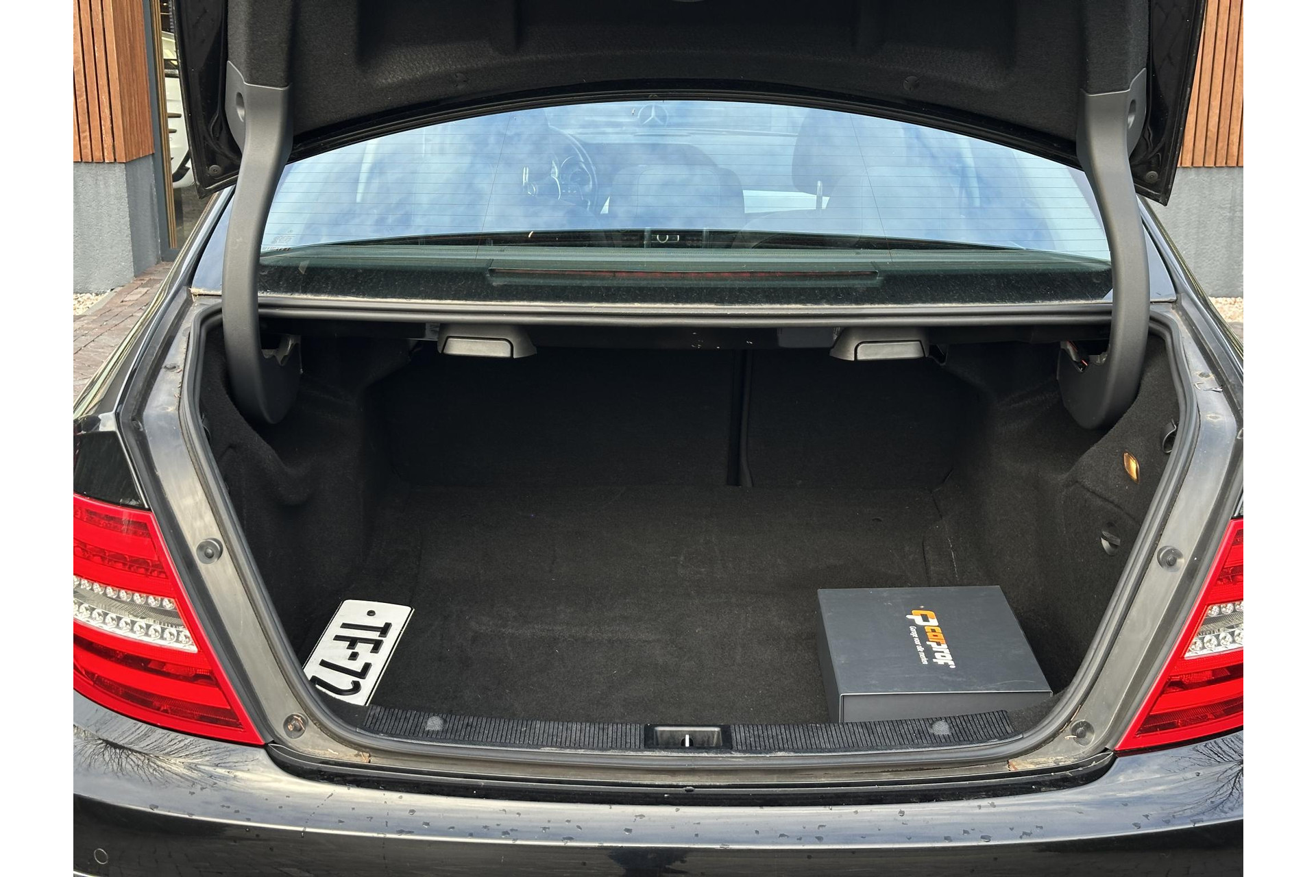 Mercedes-Benz C-Klasse 180 Business Class Avantgarde 2012 OBSIDIAN BLACK (197U) 14